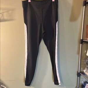 Zyia Black and White Leggings